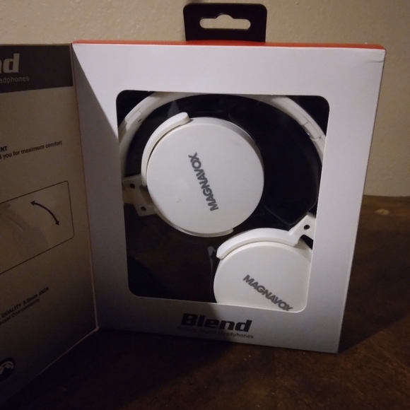 Magnavox Headphones - Picture 3 of 4